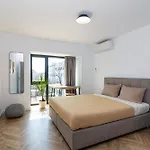 Апартаменты Vintage Parkside Whit Free Parking Near Center Пловдив