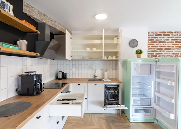 Vintage Parkside Whit Free Parking Near Center Plowdiw