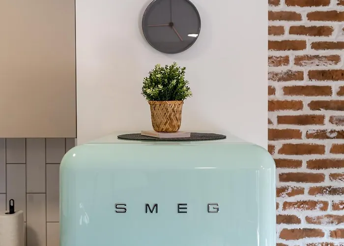 Vintage Parkside Whit Free Parking Near Center Apartment *